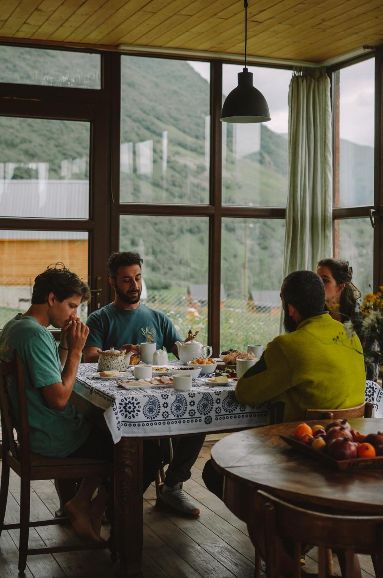 Arte In Kazbegi Otel Dış mekan fotoğraf