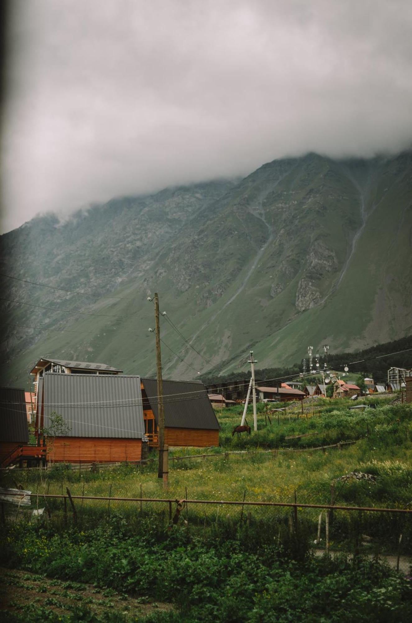 Arte In Kazbegi Otel Dış mekan fotoğraf